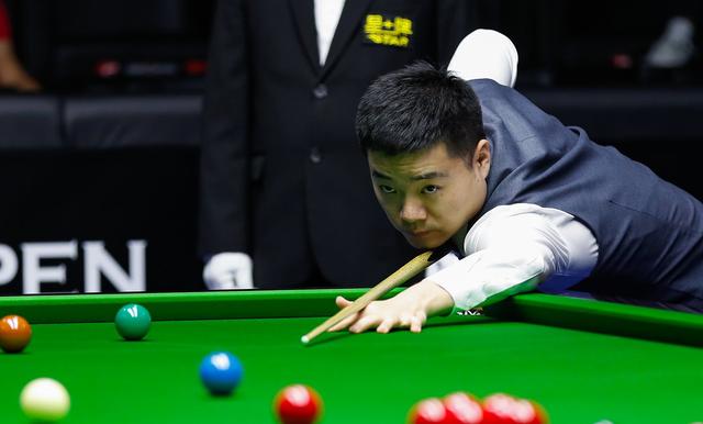 比赛场上擦 比赛场上擦