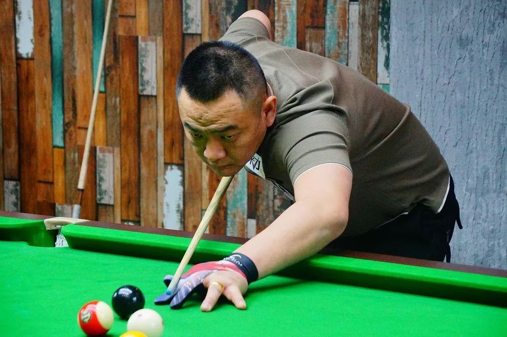 那摇手指的 那摇手指的